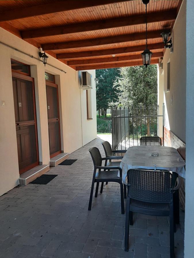 Aqua Apartman Gyula Exterior photo